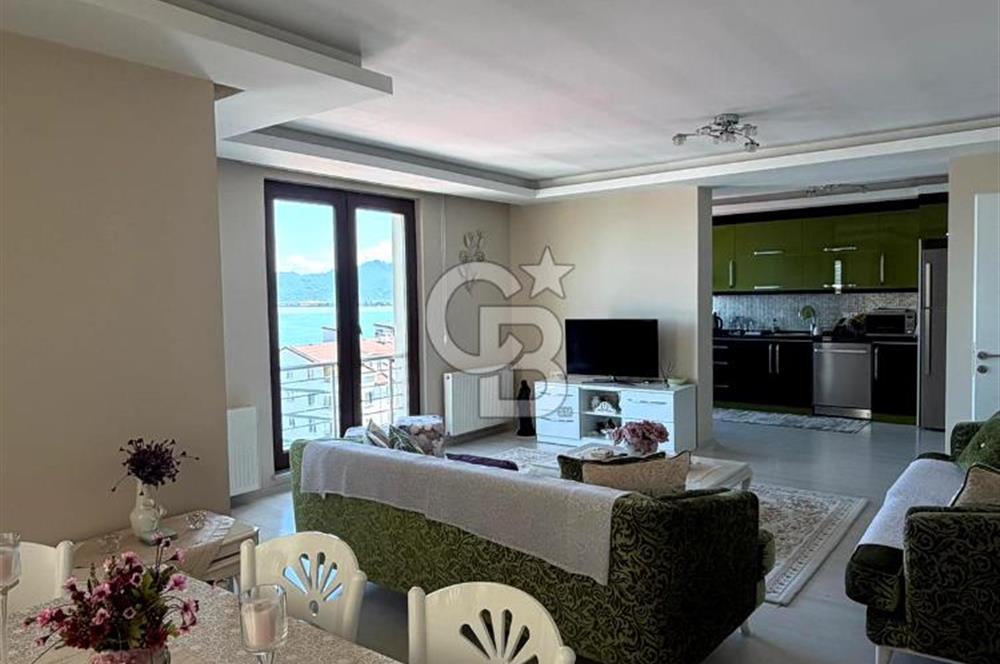 Güzelyalı Mahallesinde Deniz Manzaralı Daire 