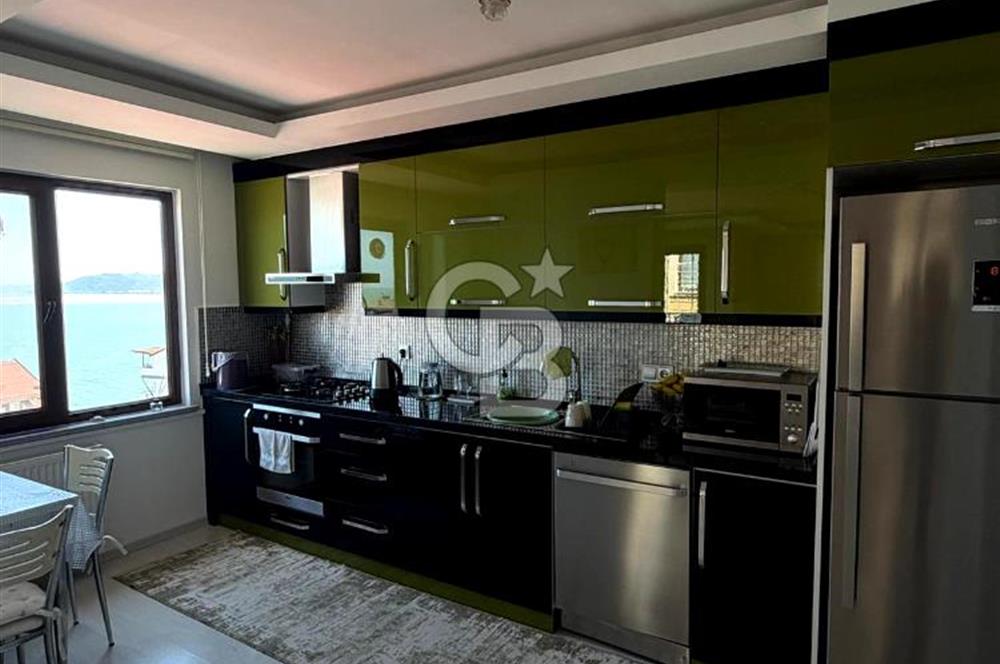 Güzelyalı Mahallesinde Deniz Manzaralı Daire 