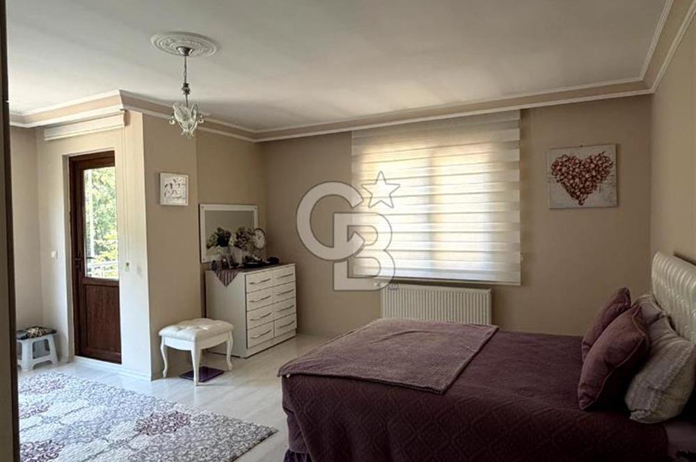 Güzelyalı Mahallesinde Deniz Manzaralı Daire 