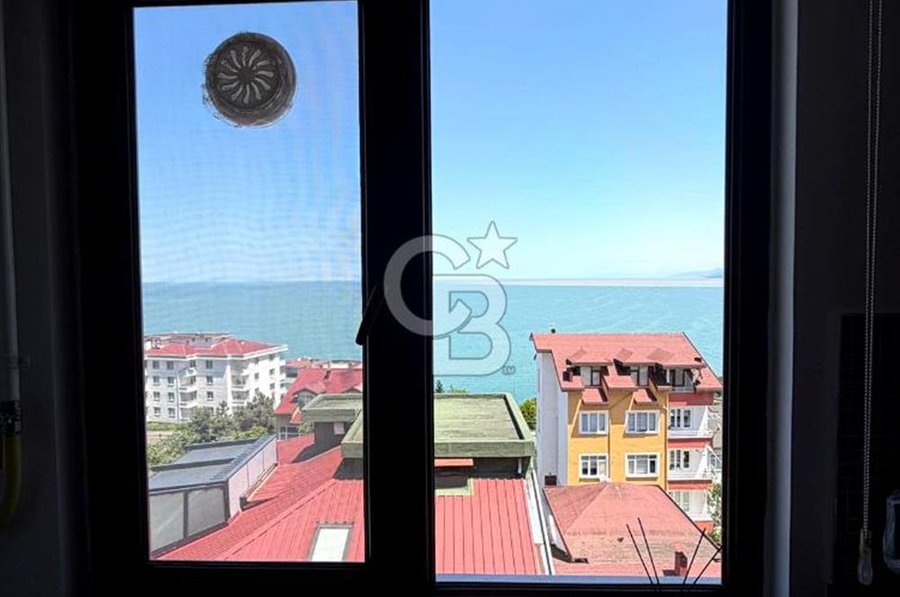 Güzelyalı Mahallesinde Deniz Manzaralı Daire 