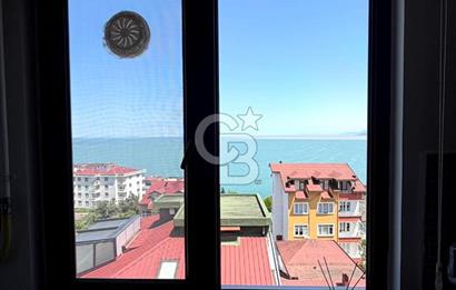 Güzelyalı Mahallesinde Deniz Manzaralı Daire 