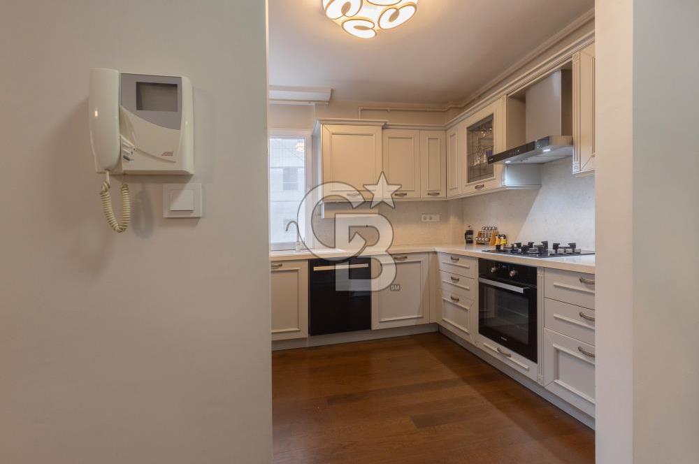 Suadiye Sahil Parselinde, Pembegül Sokak'ta 3+1 eşyalı  kiralık  daire