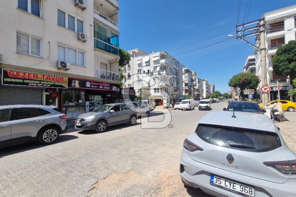 İzmir Karşıyaka Aksoy Caddesi Satılık Kiracılı 30m² Dükkan CB PH