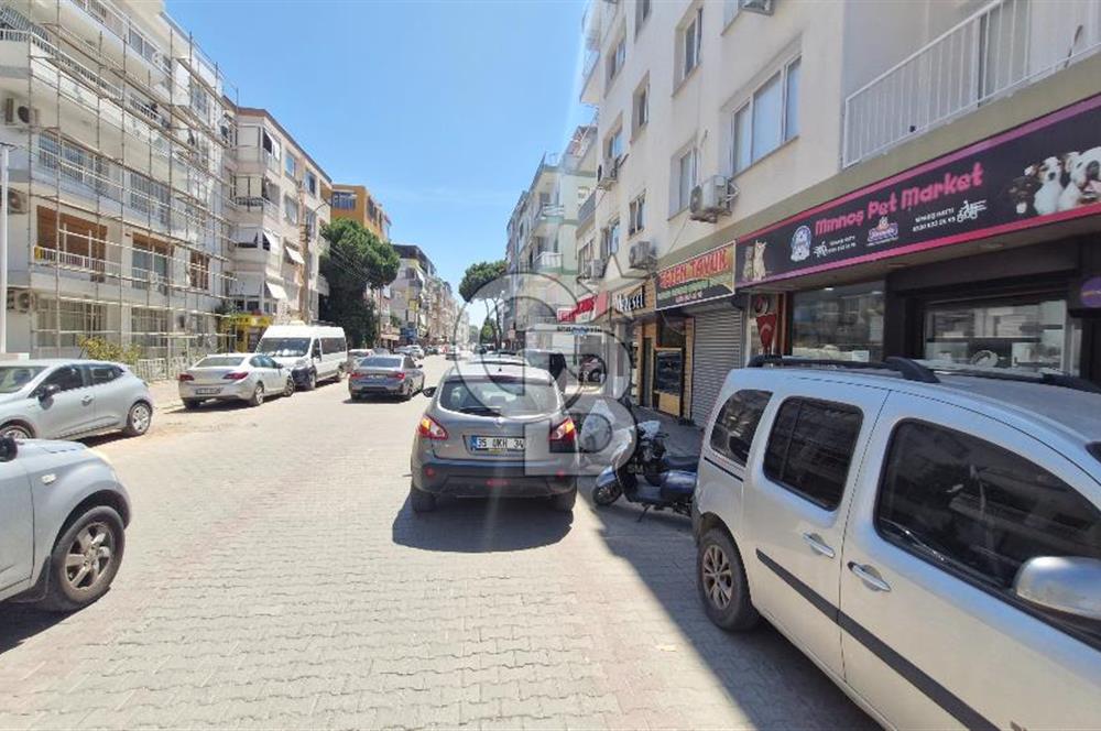 İzmir Karşıyaka Aksoy Caddesi Satılık Kiracılı 30m² Dükkan CB PH