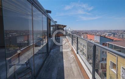 Beyoğlunda Merkezi Konumda, 17 Tapulu Komple Ticari Bina