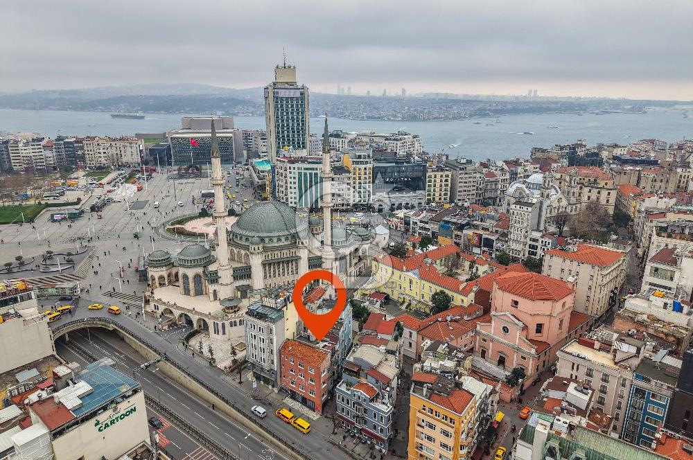 Beyoğlunda Hazır Turizm Yatırımı 5 Katlı Satılık Bina