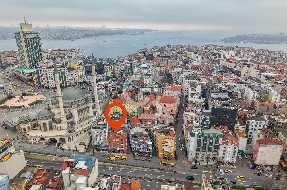 Beyoğlunda Hazır Turizm Yatırımı 5 Katlı Satılık Bina