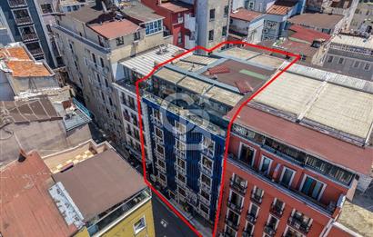 Beyoğlunda Merkezi Konumda, 17 Tapulu Komple Ticari Bina