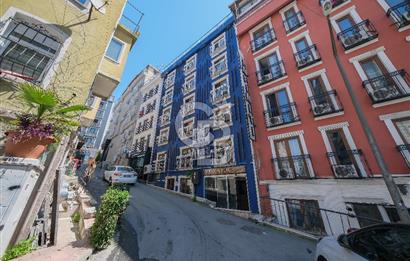 Beyoğlunda Merkezi Konumda, 17 Tapulu Komple Ticari Bina