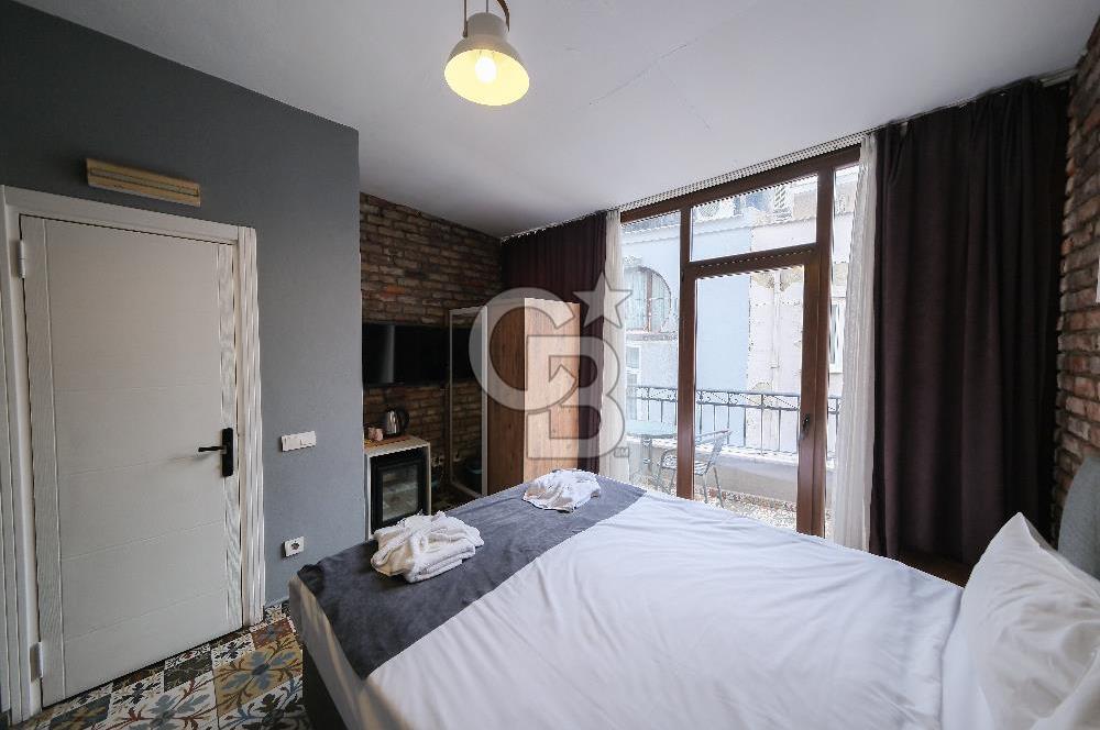 Beyoğlunda Hazır Turizm Yatırımı 5 Katlı Satılık Bina