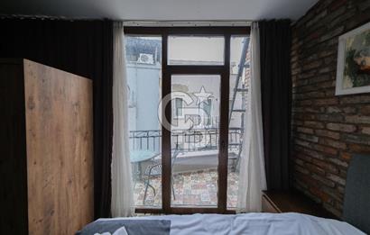 Beyoğlunda Hazır Turizm Yatırımı 5 Katlı Satılık Bina