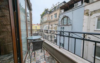 Beyoğlunda Hazır Turizm Yatırımı 5 Katlı Satılık Bina
