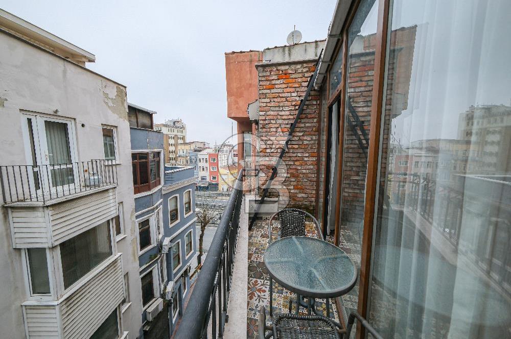 Beyoğlunda Hazır Turizm Yatırımı 5 Katlı Satılık Bina
