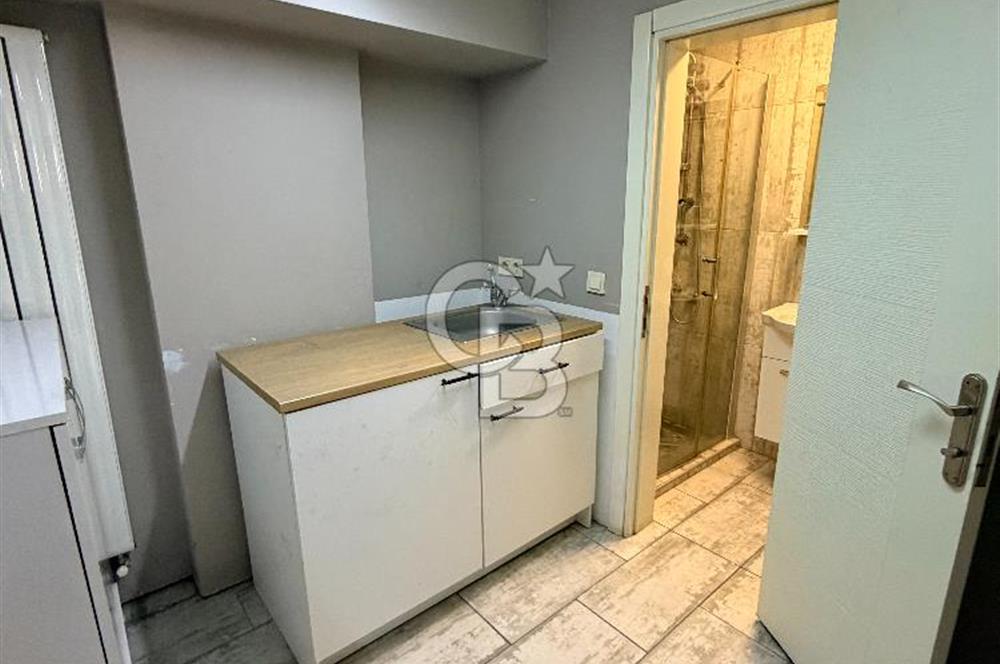 CİHANGİR AKYOL CADDESİ'NDE TAŞ DUVARLI YATIRIMLIK DÜKKAN
