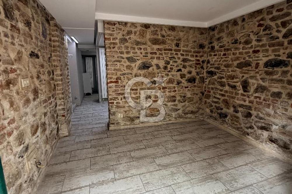 CİHANGİR AKYOL CADDESİ'NDE TAŞ DUVARLI YATIRIMLIK DÜKKAN
