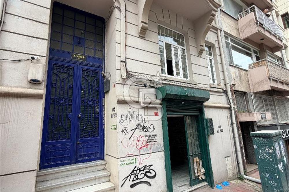 CİHANGİR AKYOL CADDESİ'NDE TAŞ DUVARLI YATIRIMLIK DÜKKAN