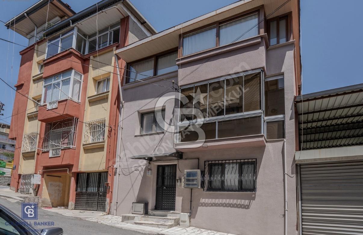 Karabağlar'da 3 Katlı Satılık Müstakil Ev