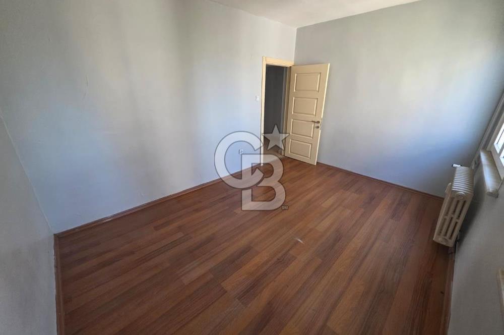 Bayar Caddesi Üzerinde Geniş Kullanım Alanlı Kiralık 2+1 Daire