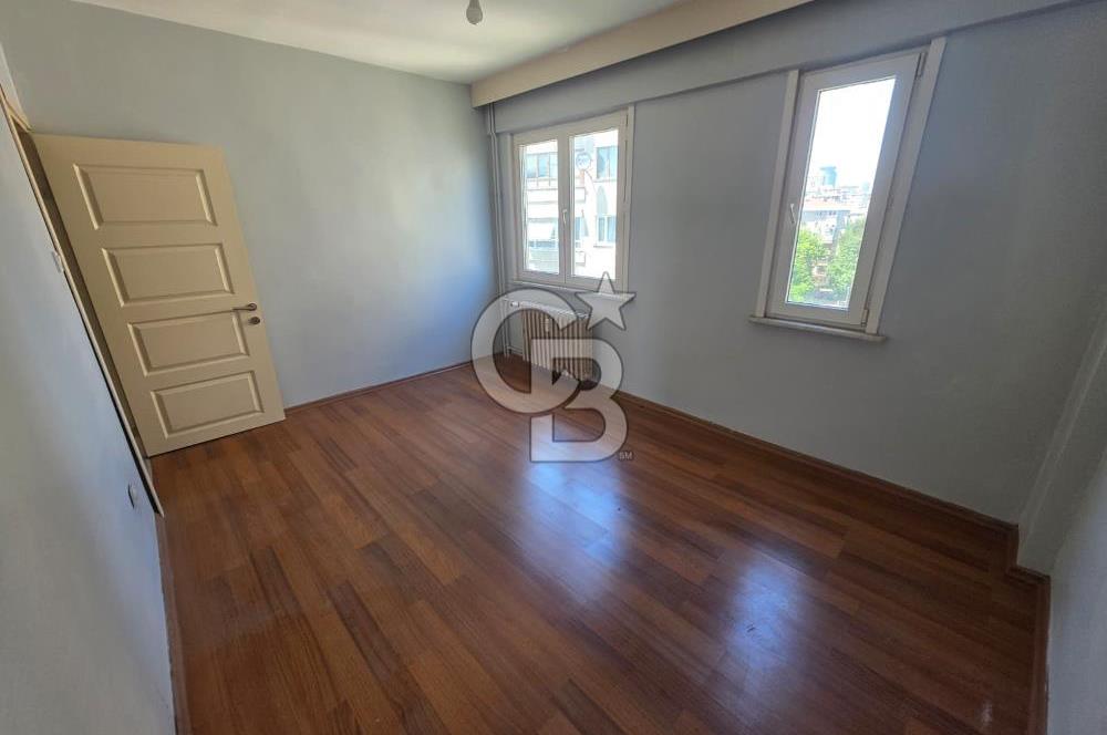 Bayar Caddesi Üzerinde Geniş Kullanım Alanlı Kiralık 2+1 Daire