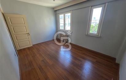 Bayar Caddesi Üzerinde Geniş Kullanım Alanlı Kiralık 2+1 Daire