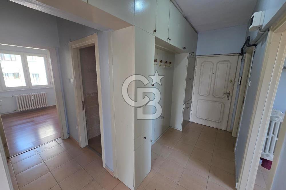 Bayar Caddesi Üzerinde Geniş Kullanım Alanlı Kiralık 2+1 Daire