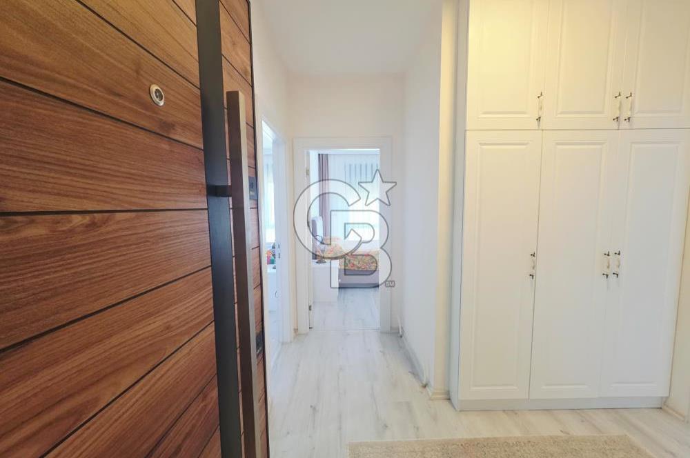 Altınova Kolaylı Sitesi'nde Havuzlu Sitede Eşyalı 2+1 Daire
