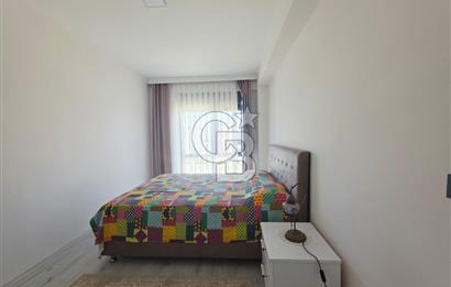 Altınova Kolaylı Sitesi'nde Havuzlu Sitede Eşyalı 2+1 Daire
