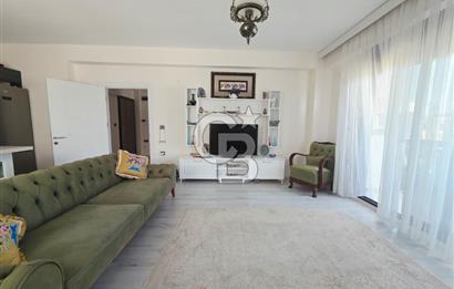 Altınova Kolaylı Sitesi'nde Havuzlu Sitede Eşyalı 2+1 Daire
