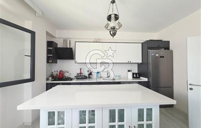 Altınova Kolaylı Sitesi'nde Havuzlu Sitede Eşyalı 2+1 Daire