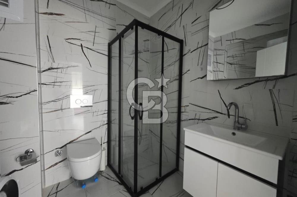 Altınova Kolaylı Sitesi'nde Havuzlu Sitede Eşyalı 2+1 Daire
