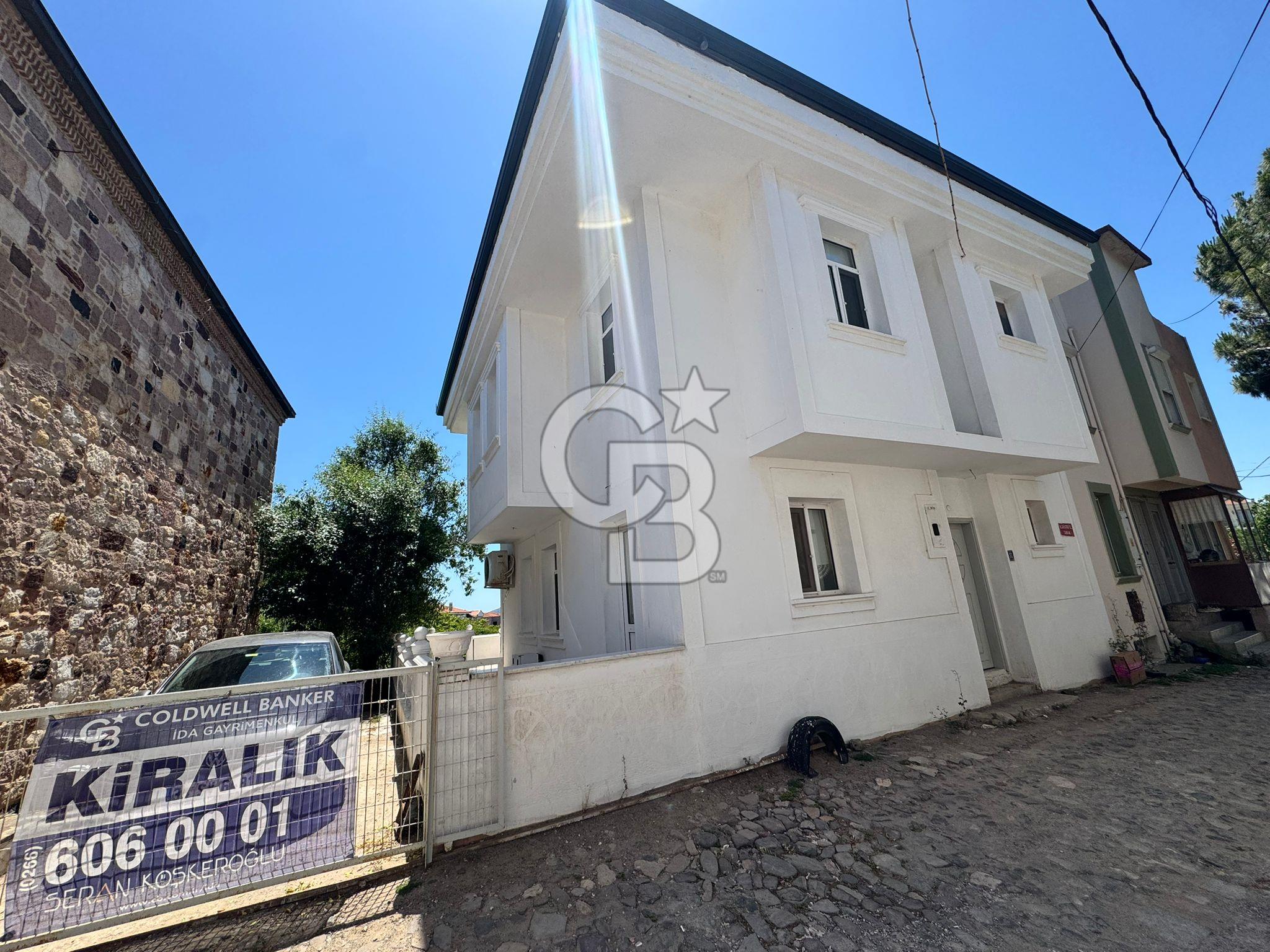 CUNDA'DA TAMAMEN MÜSTAKİL,3 KATLI ENFES GÜN BATIMI DAHİL.