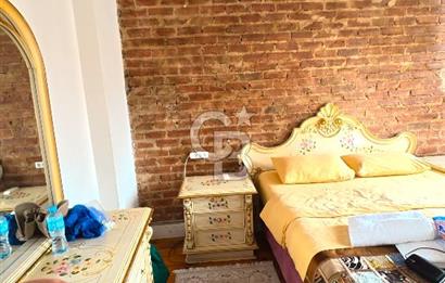 Galatanın En Değerli Lokasyonunda Tarihi Binada Satılık Daire
