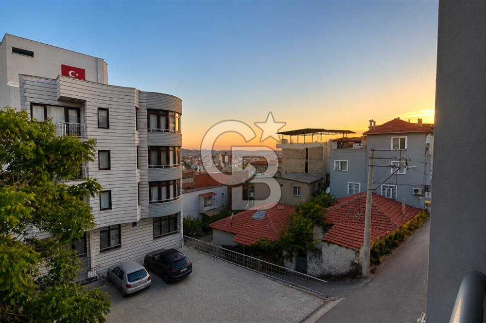 BAYRAKLI GÜMÜŞPALA MH. DENİZ MANZARALI ULAŞIM AVANTAJLI SATILIK 2+1 DAİRE