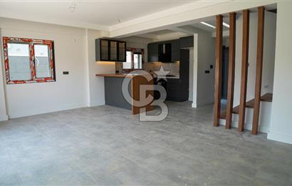 Çandarlı'da Denize Yakın , Site İçi , Havuzlu , Otoparklı Villa