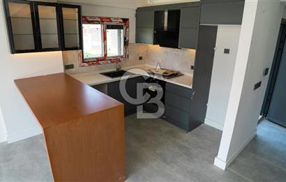 Çandarlı'da Denize Yakın , Site İçi , Havuzlu , Otoparklı Villa