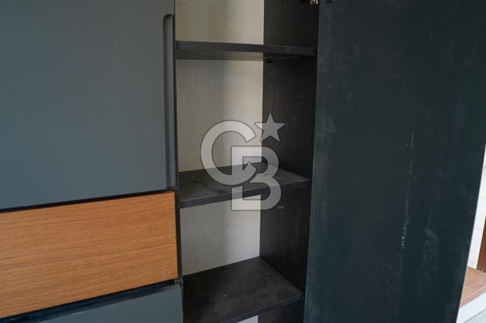 Çandarlı'da Denize Yakın , Site İçi , Havuzlu , Otoparklı Villa