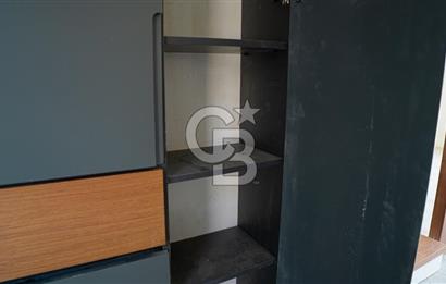 Çandarlı'da Denize Yakın , Site İçi , Havuzlu , Otoparklı Villa