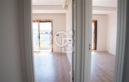 Çandarlı'da Denize Yakın , Site İçi , Havuzlu , Otoparklı Villa
