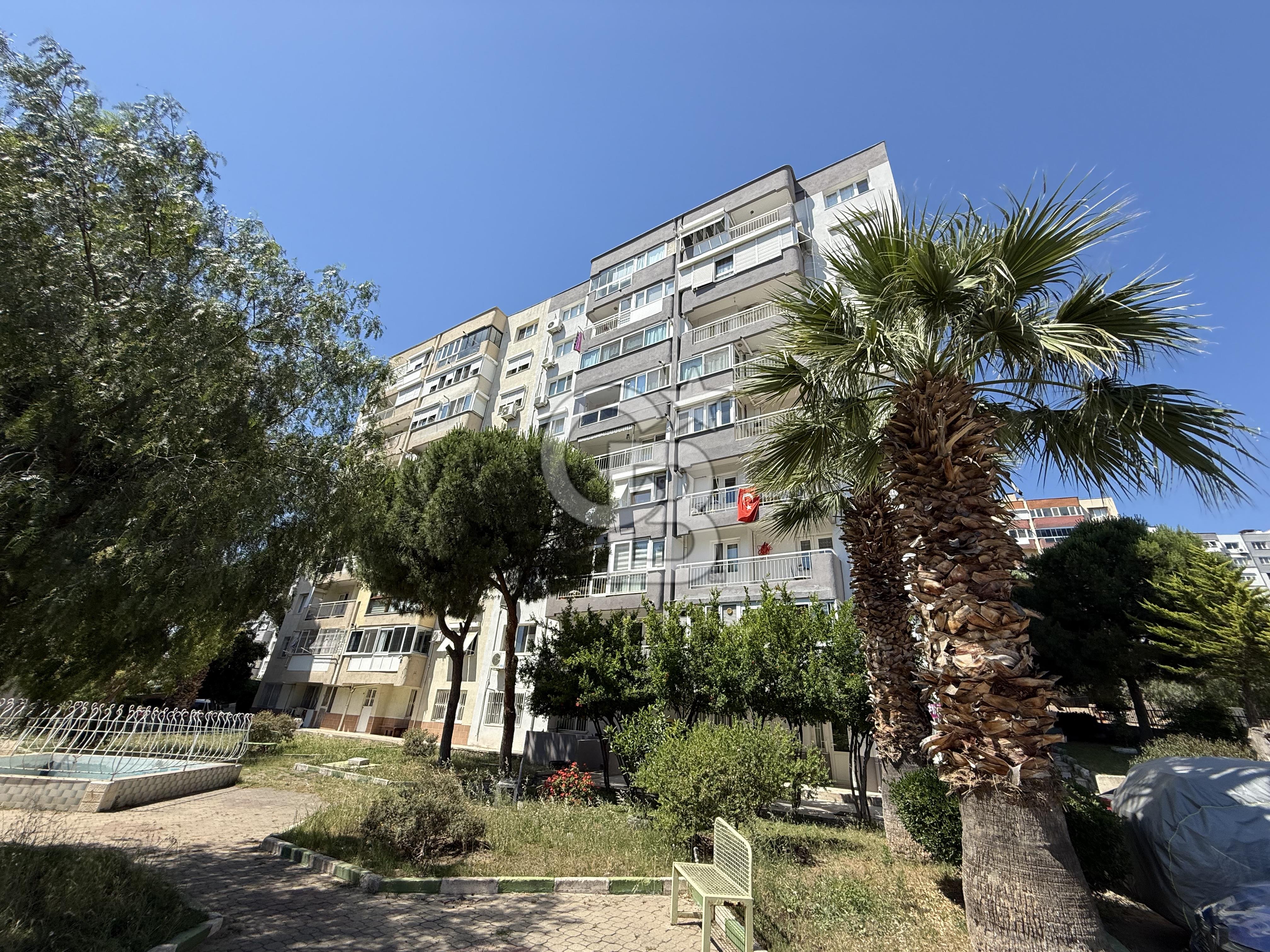 İzmir cigli emek sitesinde satilik