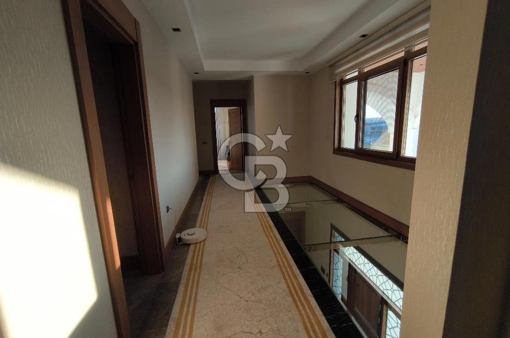 GÖLBAŞI KARŞIYAKA'DA EŞSİZ MİMARİ 8+1 SATILIK ULTRA LÜKS VİLLA