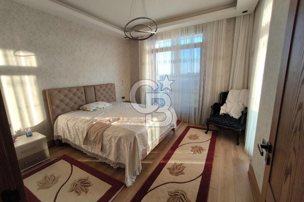 GÖLBAŞI KARŞIYAKA'DA EŞSİZ MİMARİ 8+1 SATILIK ULTRA LÜKS VİLLA