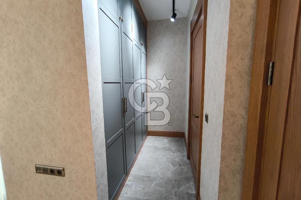 GÖLBAŞI KARŞIYAKA'DA EŞSİZ MİMARİ 8+1 SATILIK ULTRA LÜKS VİLLA