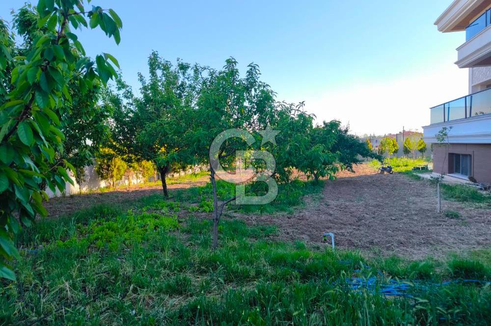 GÖLBAŞI KARŞIYAKA'DA EŞSİZ MİMARİ 8+1 SATILIK ULTRA LÜKS VİLLA