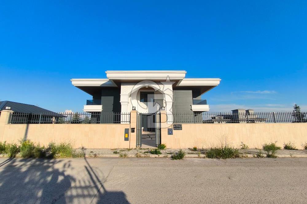 GÖLBAŞI KARŞIYAKA'DA EŞSİZ MİMARİ 8+1 SATILIK ULTRA LÜKS VİLLA