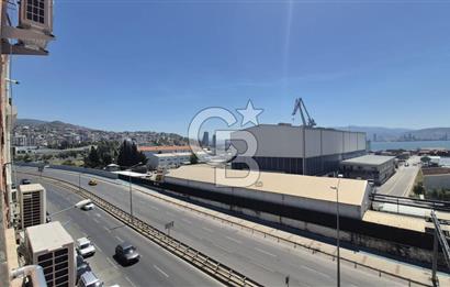 KARŞIYAKA TERSANE YALI BULVARI'NDA DENİZ MANZARALI 3+1 SATILIK DAİRE