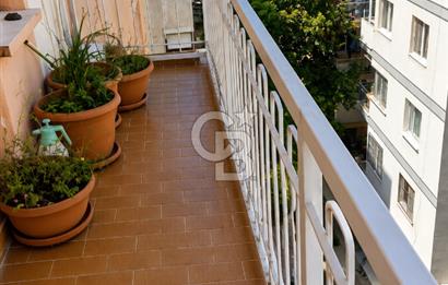 KARŞIYAKA TERSANE YALI BULVARI'NDA DENİZ MANZARALI 3+1 SATILIK DAİRE