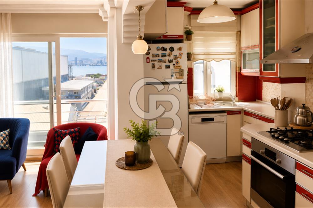 KARŞIYAKA TERSANE YALI BULVARI'NDA DENİZ MANZARALI 3+1 SATILIK DAİRE