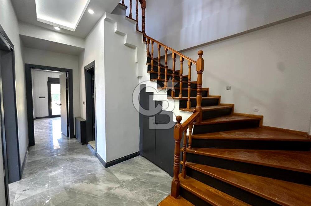 GÜRE'DE MUSTAKİL HAVUZLU 5+1 SATILIK VİLLA
