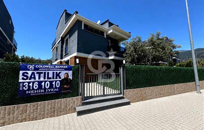 GÜRE'DE MUSTAKİL HAVUZLU 5+1 SATILIK VİLLA