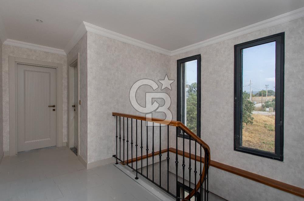 Seferihisar Ulamış Mah. Müstakil Havuzlu 3+2 Lüks Villa